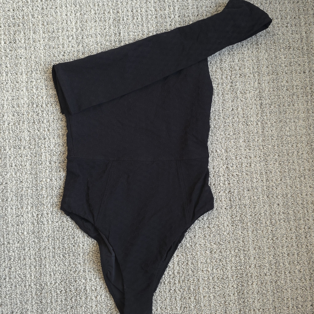 Amaio Jeanne Maillot One-Shoulder One Piece Swimsuit